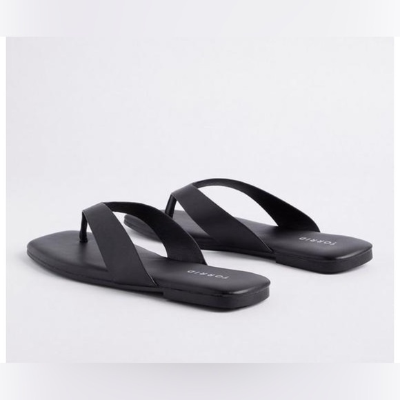 Torrid Square Toe Thong black Sandals (WW) - Picture 4 of 6